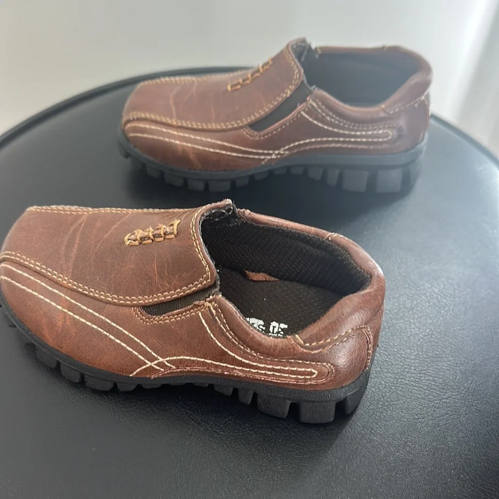 Boys brown dress‎ shoes size 8
